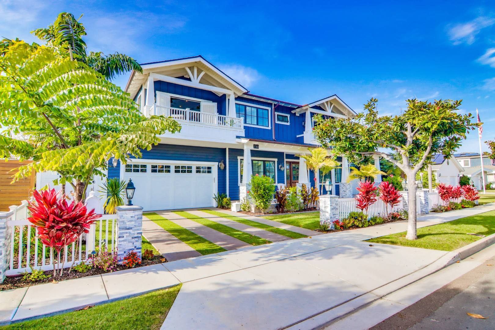 Courtyard of a custom estate built by Laurcon Development